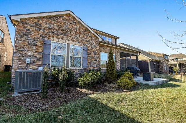 1677 Boardwalk Pl, Gallatin, TN 37066