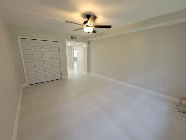 800 E CYPRESS Lane 202, Pompano Beach, FL 33069
