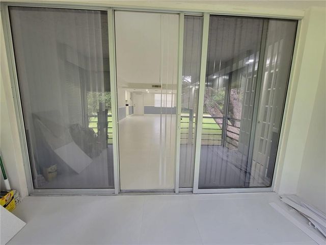 800 E CYPRESS Lane 202, Pompano Beach, FL 33069