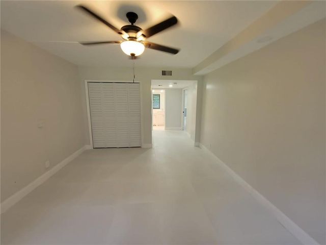 800 E CYPRESS Lane 202, Pompano Beach, FL 33069