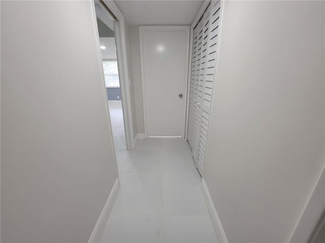 800 E CYPRESS Lane 202, Pompano Beach, FL 33069