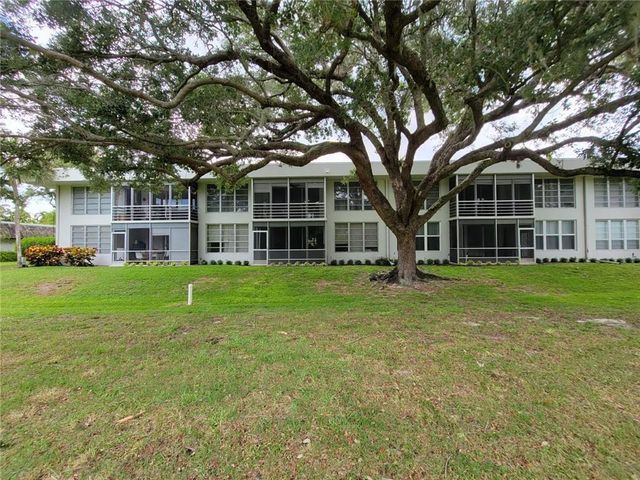 800 E CYPRESS Lane 202, Pompano Beach, FL 33069