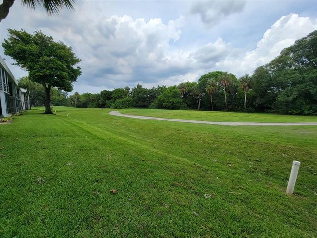800 E CYPRESS Lane 202, Pompano Beach, FL 33069