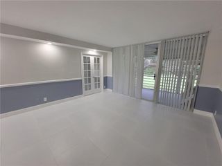 800 E CYPRESS Lane 202, Pompano Beach, FL 33069