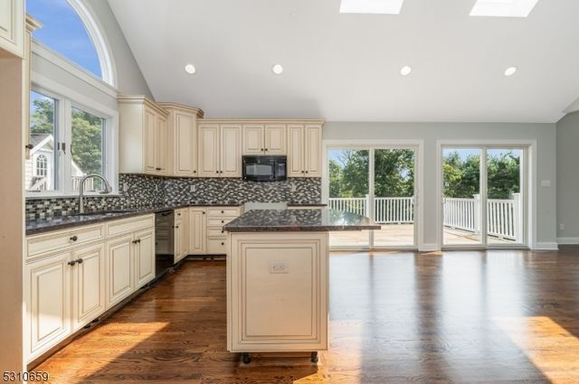 77 CREGAR ROAD, High Bridge Boro, NJ 08829