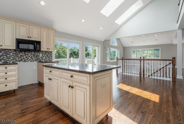 77 CREGAR ROAD, High Bridge Boro, NJ 08829