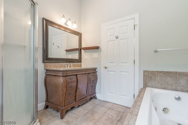 77 CREGAR ROAD, High Bridge Boro, NJ 08829