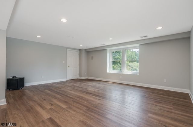 77 CREGAR ROAD, High Bridge Boro, NJ 08829