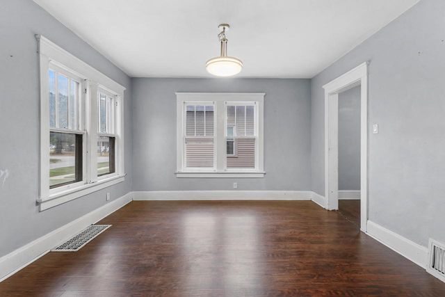 856 JAMES STREET, Green Bay, WI 54303