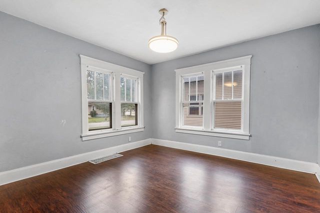 856 JAMES STREET, Green Bay, WI 54303