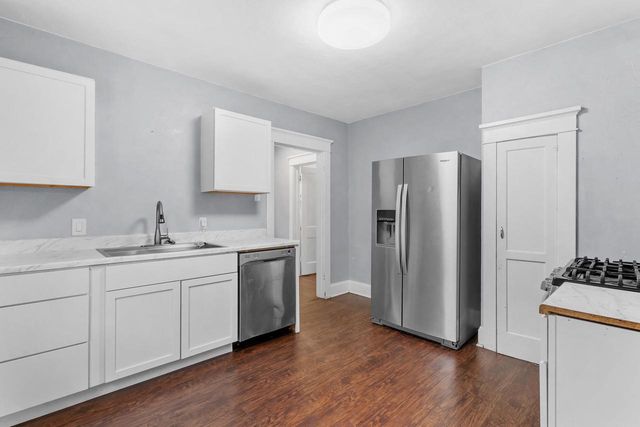 856 JAMES STREET, Green Bay, WI 54303