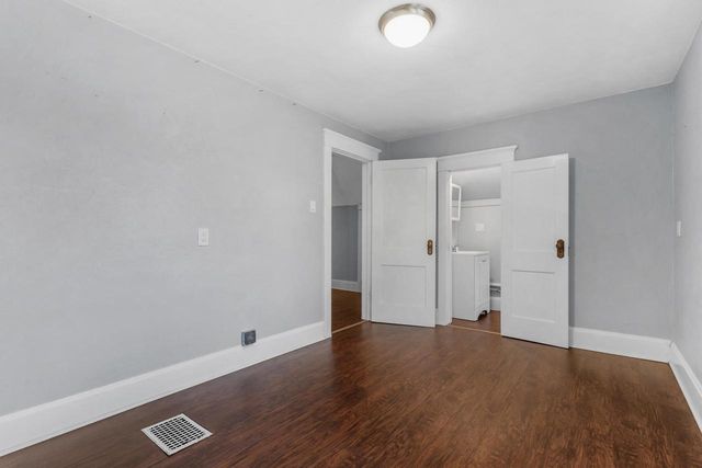 856 JAMES STREET, Green Bay, WI 54303