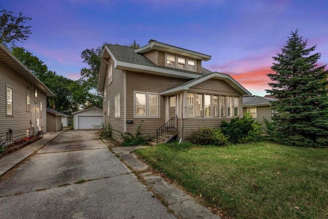 856 JAMES STREET, Green Bay, WI 54303