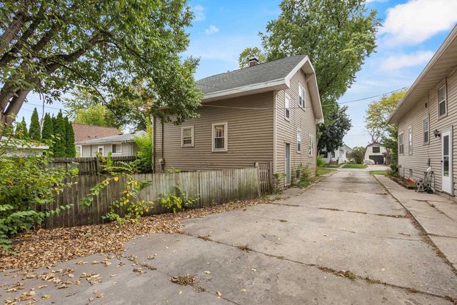 856 JAMES STREET, Green Bay, WI 54303
