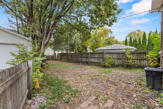 856 JAMES STREET, Green Bay, WI 54303