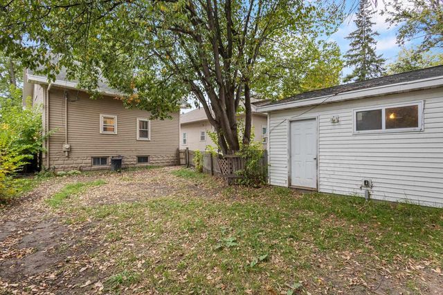 856 JAMES STREET, Green Bay, WI 54303