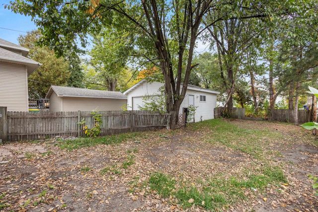 856 JAMES STREET, Green Bay, WI 54303