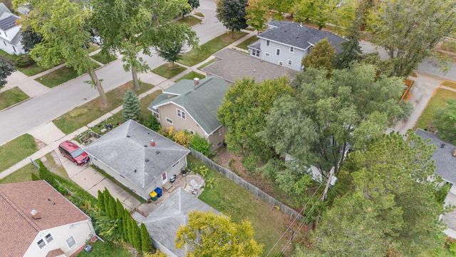 856 JAMES STREET, Green Bay, WI 54303