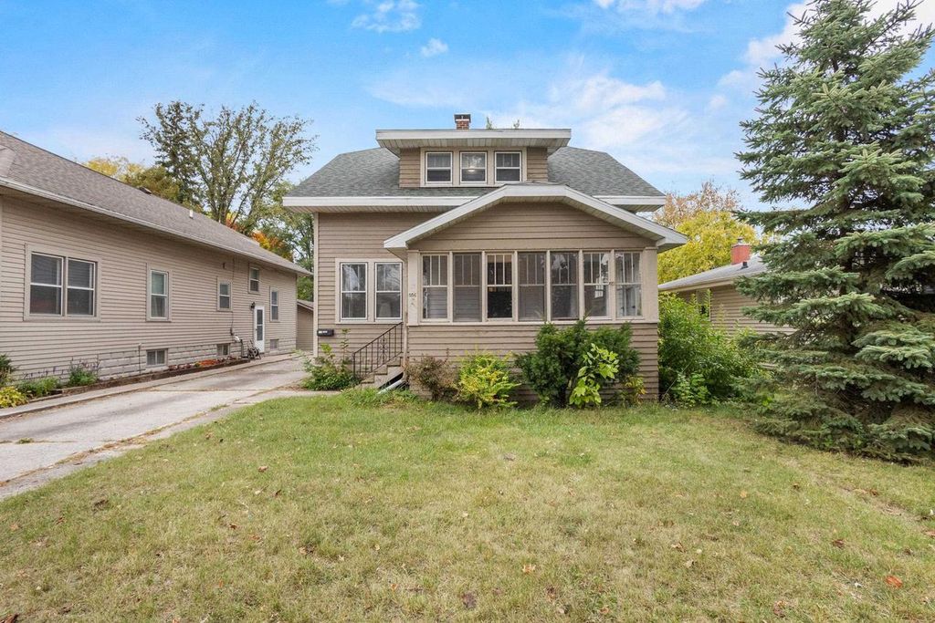856 JAMES STREET, Green Bay, WI 54303