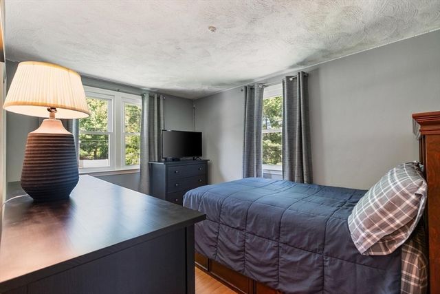 12 Albion Road, Billerica, MA 01821
