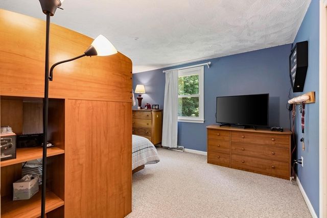 12 Albion Road, Billerica, MA 01821