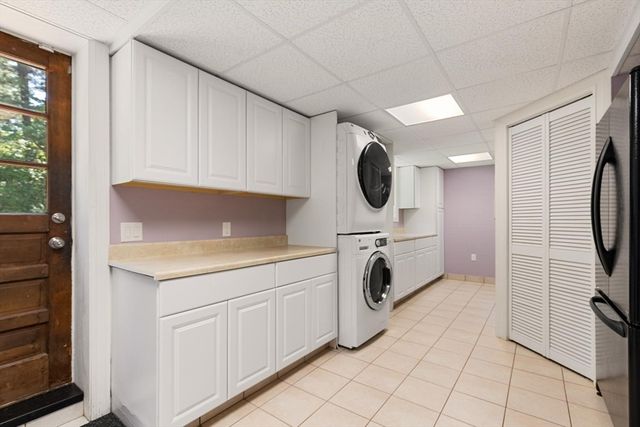 12 Albion Road, Billerica, MA 01821