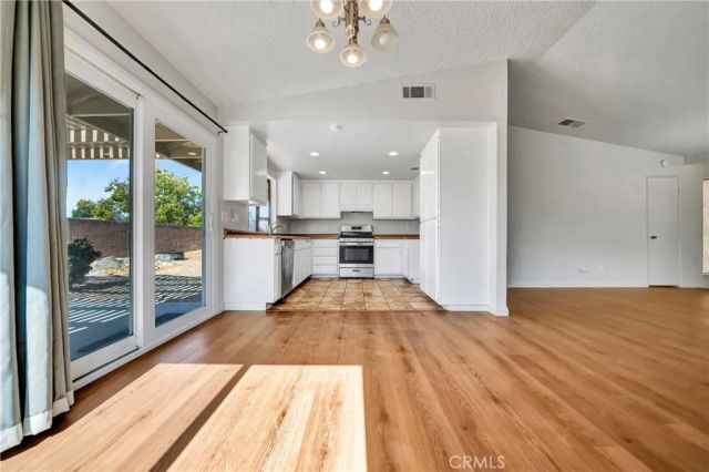 2101 Dallin Street, Lancaster, CA 93536