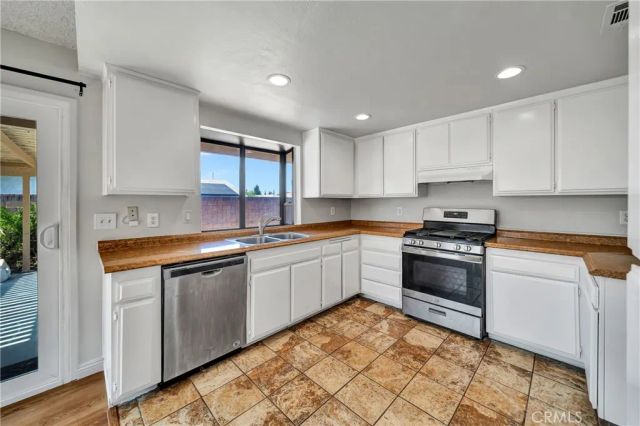 2101 Dallin Street, Lancaster, CA 93536