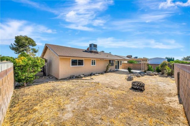 2101 Dallin Street, Lancaster, CA 93536