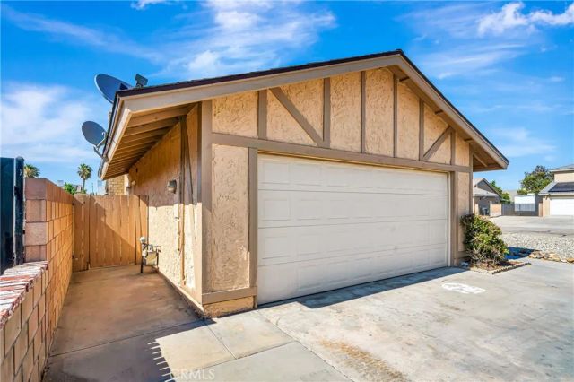 2101 Dallin Street, Lancaster, CA 93536