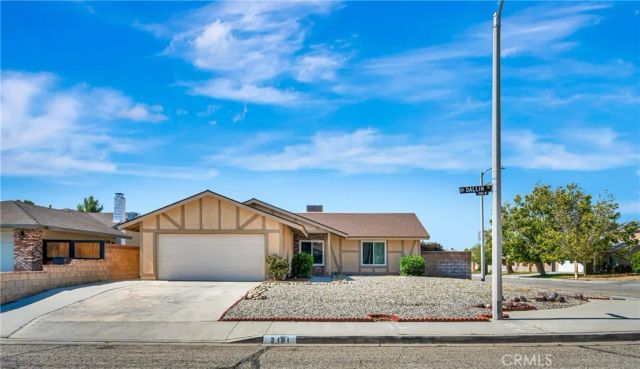 2101 Dallin Street, Lancaster, CA 93536