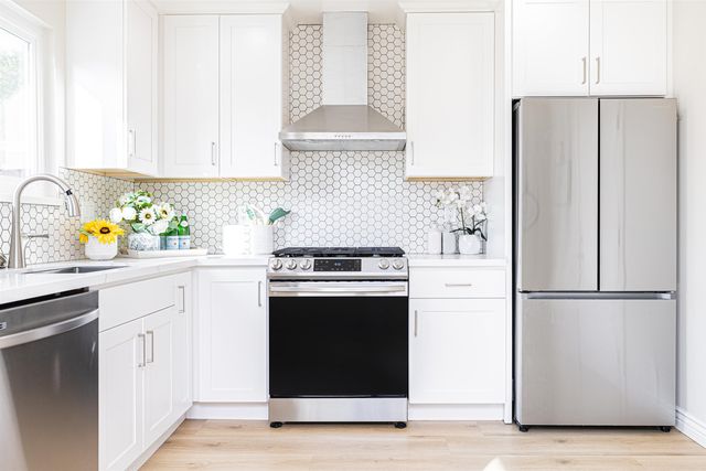 1952 Shoreview Ave, San Mateo, CA 94401