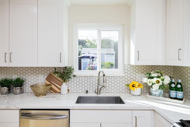 1952 Shoreview Ave, San Mateo, CA 94401