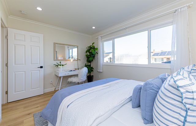 1952 Shoreview Ave, San Mateo, CA 94401