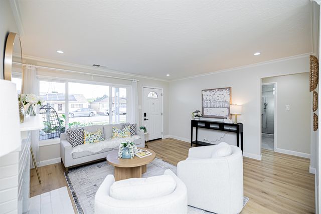 1952 Shoreview Ave, San Mateo, CA 94401