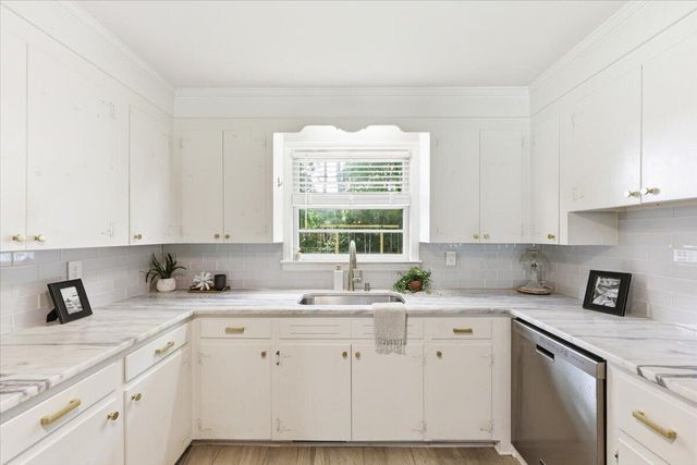 2627 Ridgewood Avenue, Charleston, SC 29414