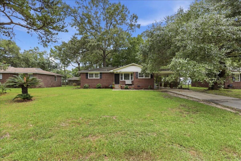 2627 Ridgewood Avenue, Charleston, SC 29414