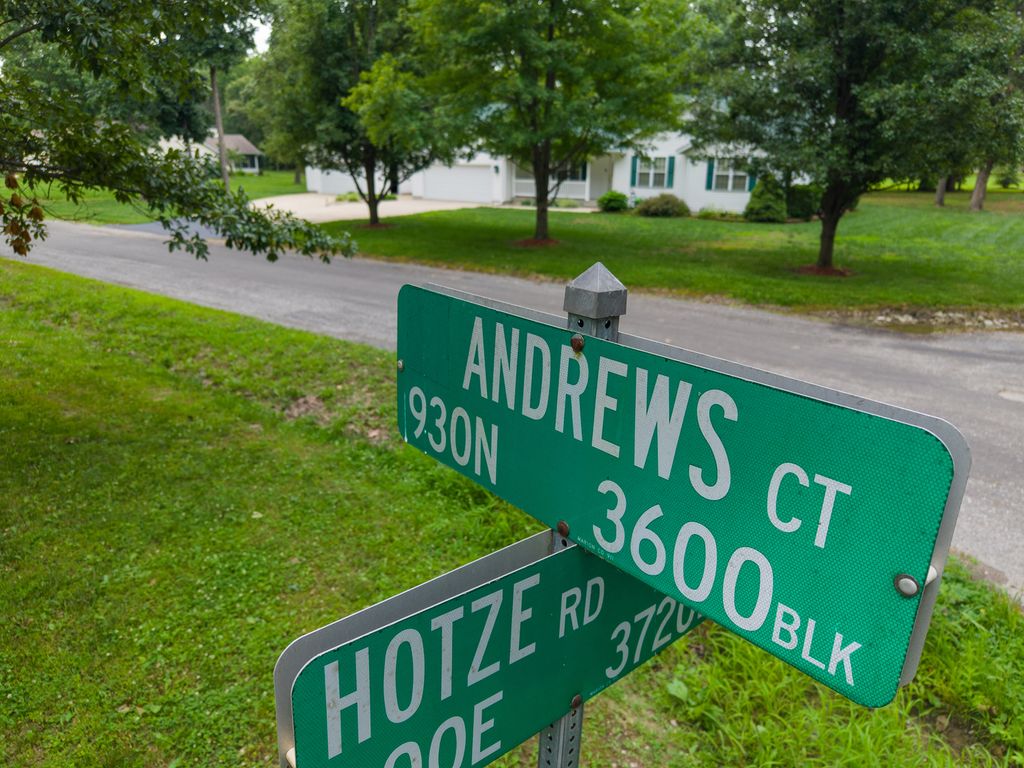 Image 42 of property listing at 3608 Andrews Court, Salem, IL 62881