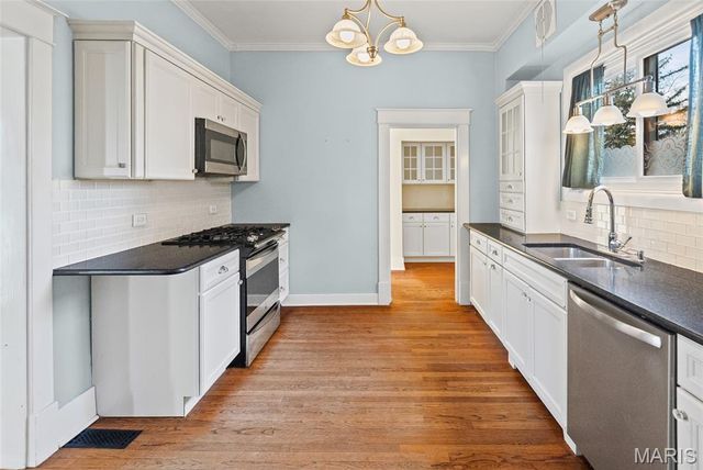 1009 Danforth Street, Alton, IL 62002