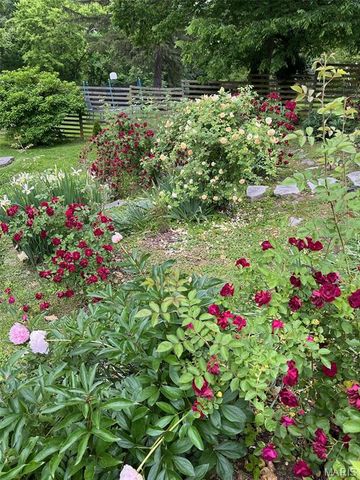 1009 Danforth Street, Alton, IL 62002