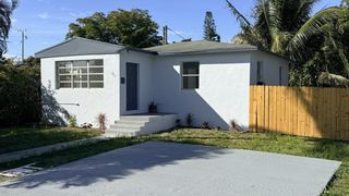 2745 Funston Street, Hollywood, FL 33020