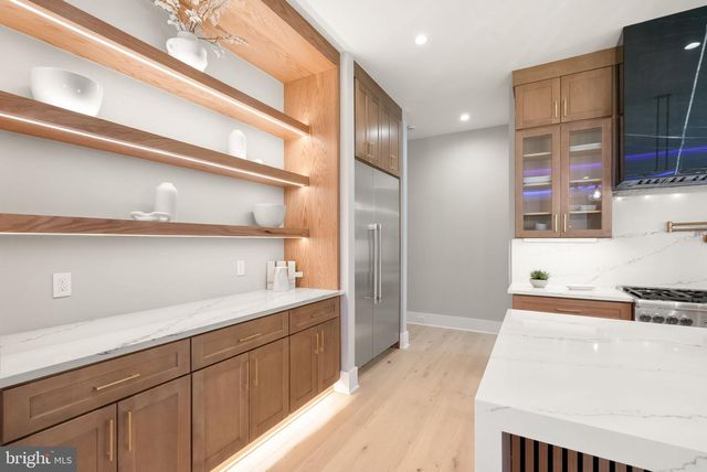 6329 HALSEY RD, Mclean, VA 22101