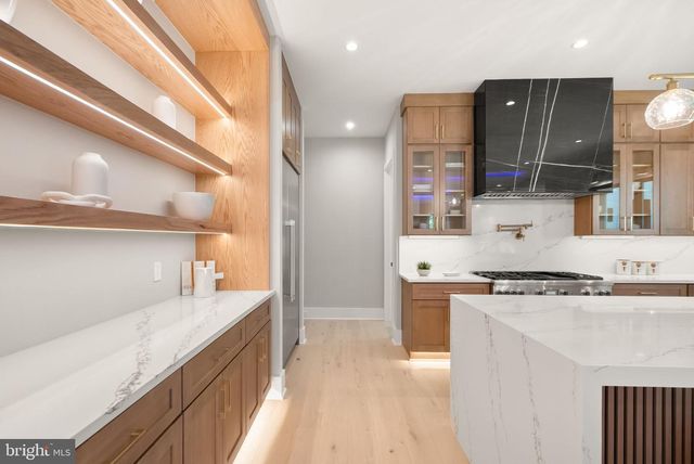 6329 HALSEY RD, Mclean, VA 22101