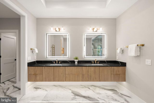 6329 HALSEY RD, Mclean, VA 22101