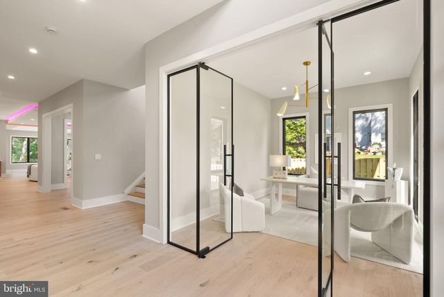 6329 HALSEY RD, Mclean, VA 22101