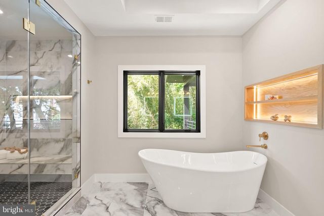 6329 HALSEY RD, Mclean, VA 22101