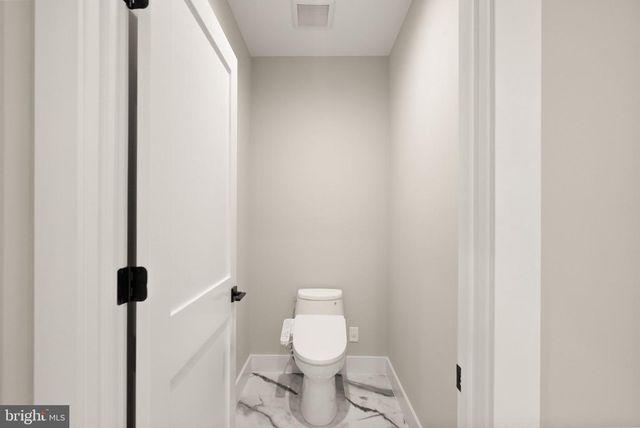 6329 HALSEY RD, Mclean, VA 22101