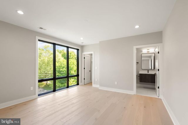 6329 HALSEY RD, Mclean, VA 22101