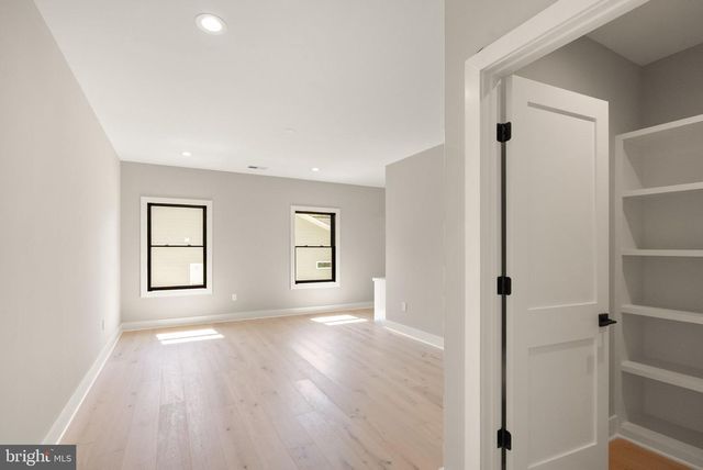 6329 HALSEY RD, Mclean, VA 22101