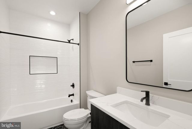 6329 HALSEY RD, Mclean, VA 22101